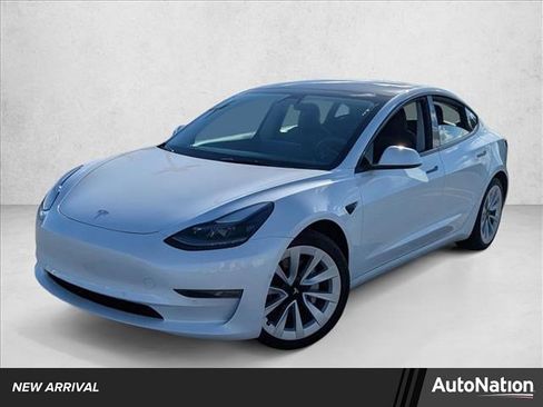 Used 2022 Tesla Model 3 Long Range image 1