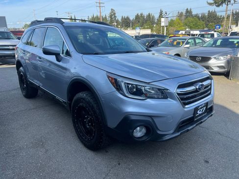 Used 2018 Subaru Outback 2.5i Premium AWD/4WD image 8