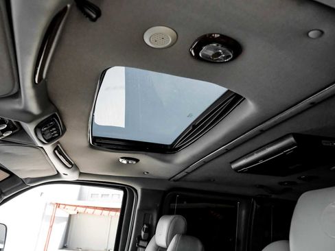 Used 2011 Chevrolet Express 1500 image 5