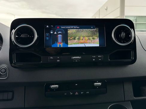 New 2025 Mercedes-Benz Sprinter 2500 image 24