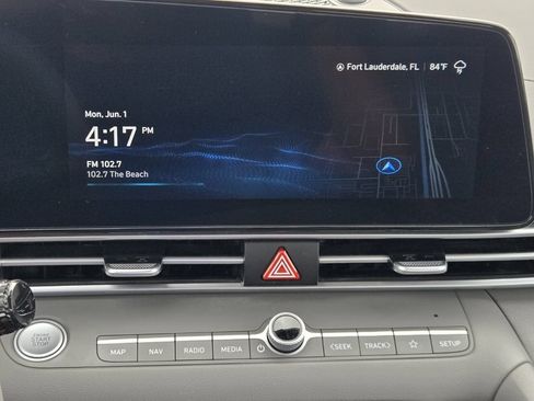 Used 2023 Hyundai Elantra SEL w/ Convenience Package FWD image 18