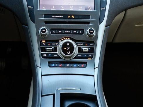 Used 2020 Lincoln MKZ Reserve w/ Luxury Package FWD image 27