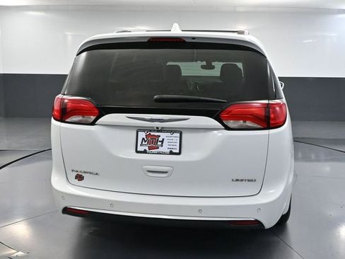 Used 2020 Chrysler Pacifica Limited FWD image 7