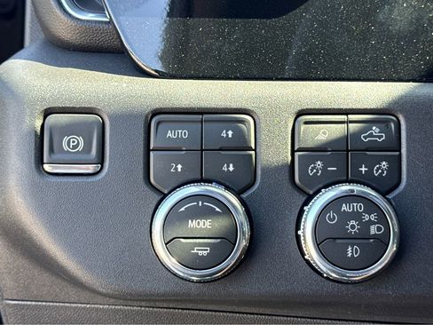 New 2026 GMC Sierra 1500 Elevation w/ Elevation Premium Package AWD/4WD image 10