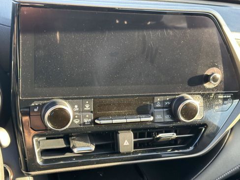 Certified 2023 Toyota Highlander XLE image 62