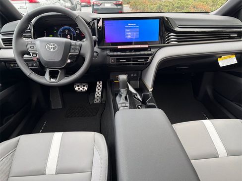 Used 2026 Toyota Camry SE w/ Multimedia Upgrade Package image 22