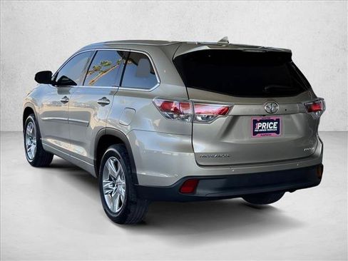 Used 2016 Toyota Highlander Limited FWD image 3