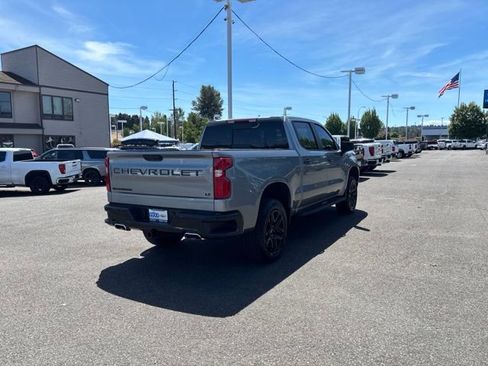 Used 2024 Chevrolet Silverado 1500 LT Trail Boss w/ Convenience Package II AWD/4WD image 5