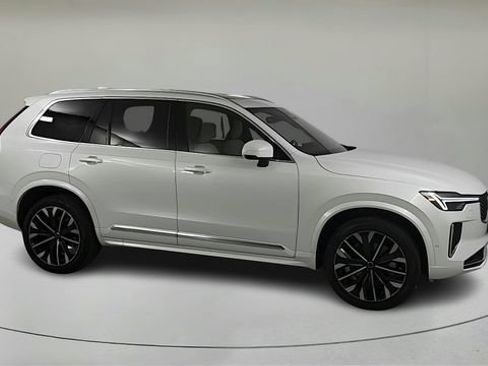 Certified 2026 Volvo XC90 B6 Plus w/ Protection Package Premier AWD/4WD image 2