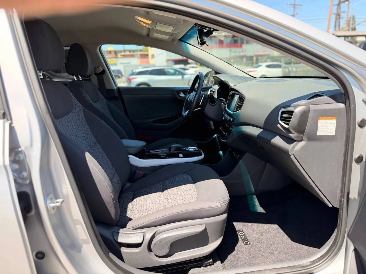 Used 2019 Hyundai Ioniq Electric FWD image 37