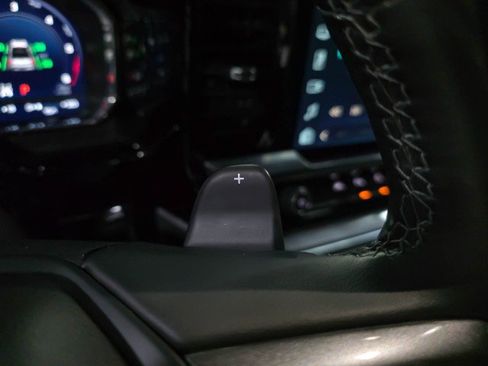 Used 2023 Chevrolet Silverado 1500 High Country w/ Technology Package image 23