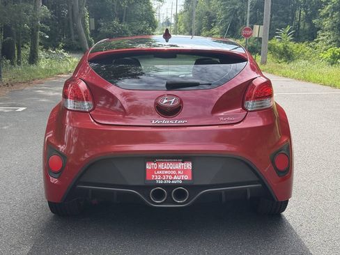 Used 2016 Hyundai Veloster Turbo FWD image 8
