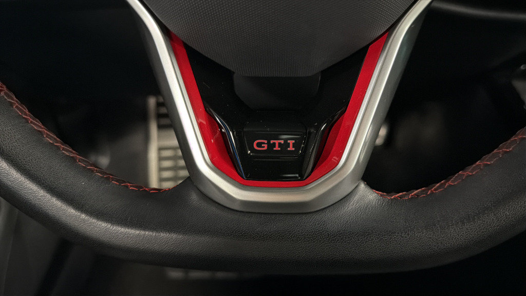 Used 2024 Volkswagen GTI SE FWD image 40