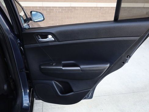 Used 2022 Kia Sportage LX image 22