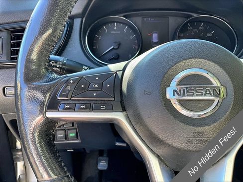 Used 2018 Nissan Rogue SV w/ Premium Package AWD/4WD image 13