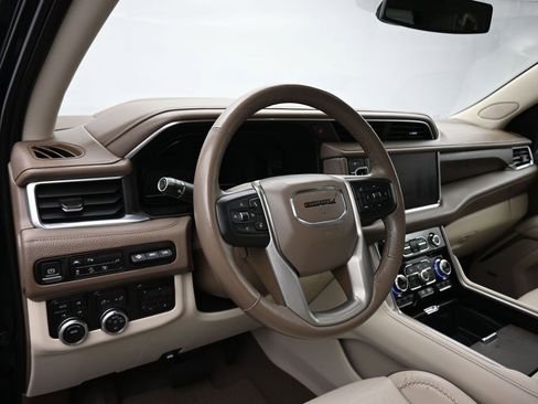 Used 2022 GMC Yukon XL Denali w/ Max Trailering Package image 14