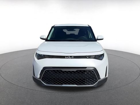 Used 2025 Kia Soul LX w/ LX Technology Package image 4