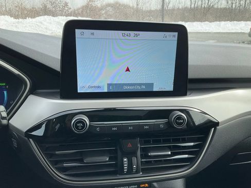 Used 2022 Ford Escape SEL w/ Technology Package FWD image 4