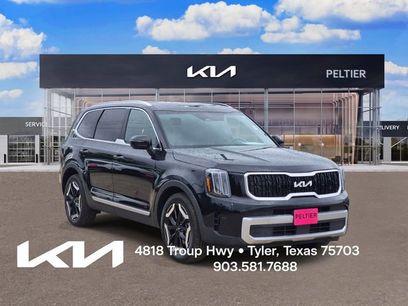 Certified 2023 Kia Telluride EX w/ EX Captain's Chair Package