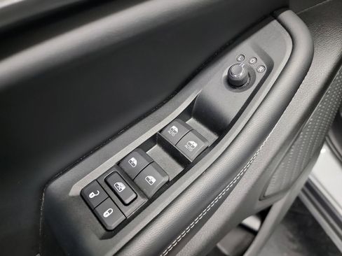 Used 2023 Jeep Grand Cherokee Altitude AWD/4WD image 17