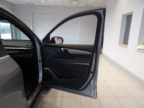 Used 2025 Buick Enclave Preferred image 24