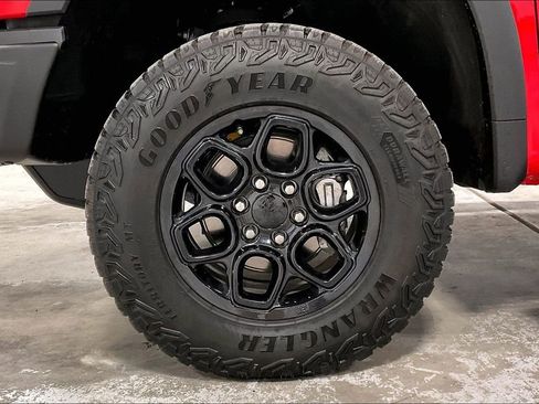 Used 2024 Chevrolet Silverado 1500 ZR2 w/ ZR2 Bison Edition AWD/4WD image 10