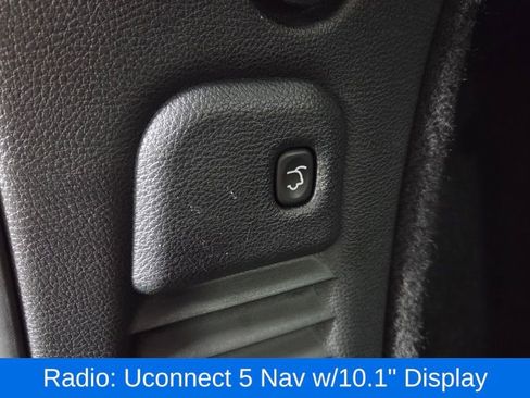 Used 2022 Dodge Durango GT image 13