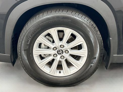Used 2026 Toyota Grand Highlander AWD image 29