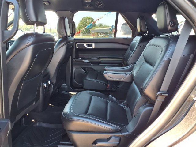 Used 2020 Ford Explorer XLT w/ Equipment Group 202A RWD image 24