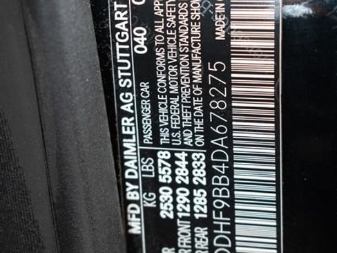 Used 2013 Mercedes-Benz E 550 4MATIC Sedan image 32