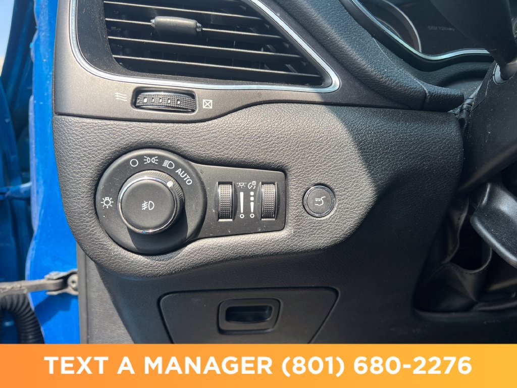 Used 2021 Jeep Cherokee Trailhawk w/ Comfort/Convenience Group AWD/4WD image 28