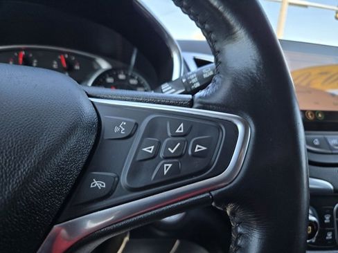 Used 2020 Chevrolet Equinox LT AWD/4WD image 19
