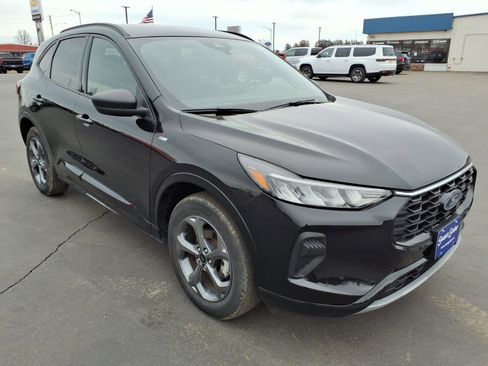 Used 2024 Ford Escape ST-Line image 8