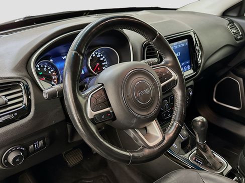 Used 2018 Jeep Compass Limited AWD/4WD image 18