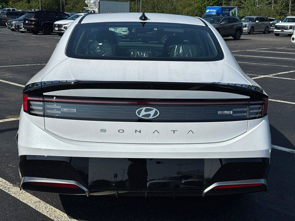 New 2026 Hyundai Sonata SEL FWD image 6