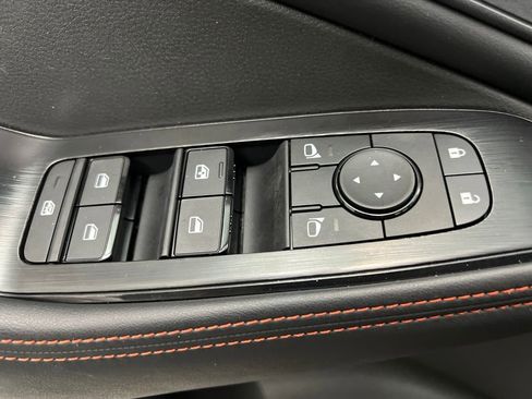 Used 2025 Nissan Rogue SV image 12