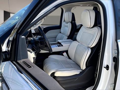 Used 2023 Lincoln Navigator Black Label image 27