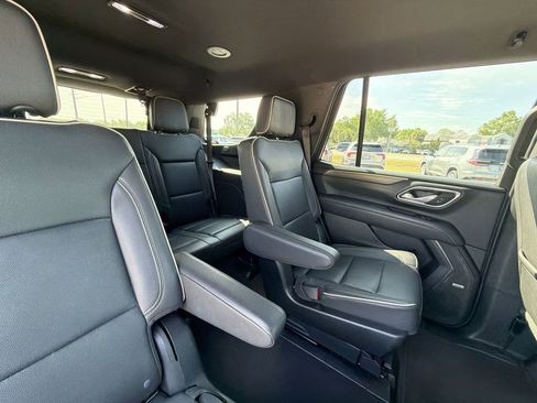 Used 2023 GMC Yukon SLT RWD image 11