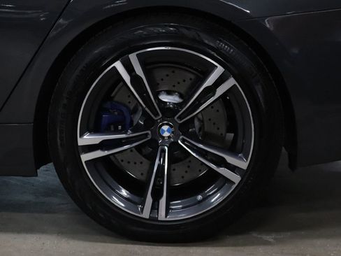 Used 2022 BMW M5 w/ Executive Package image 39