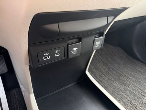 Certified 2026 Honda Odyssey Elite image 35