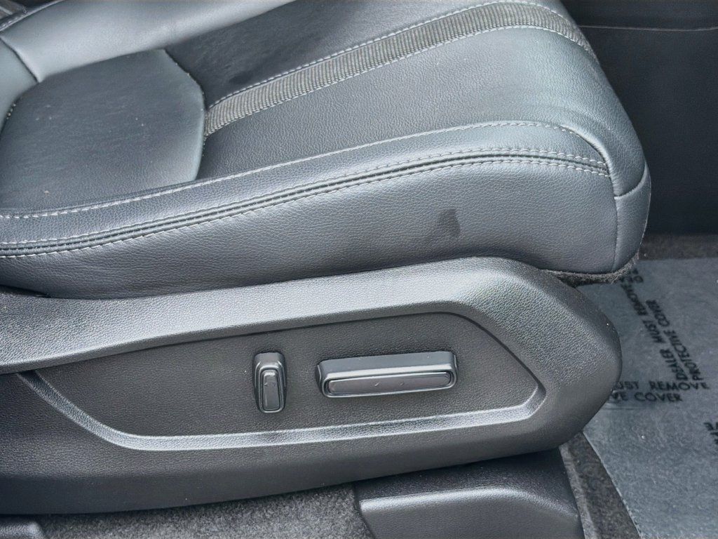 Used 2025 Honda Pilot EX-L image 33