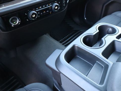 Used 2024 Chevrolet Silverado 1500 LT image 23