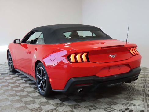 Used 2024 Ford Mustang Convertible image 3