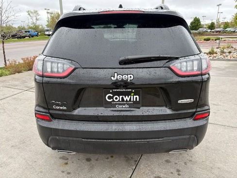 Used 2022 Jeep Cherokee Latitude Lux w/ Sun & Sound Group AWD/4WD image 8