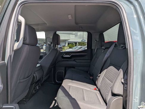 Used 2025 Chevrolet Silverado 1500 LT AWD/4WD image 11