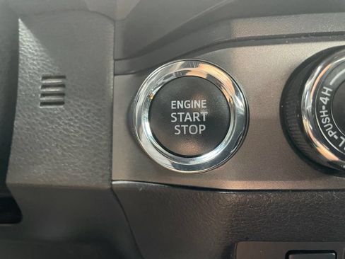 Used 2021 Toyota Tacoma TRD Sport w/ Technology Package AWD/4WD image 37