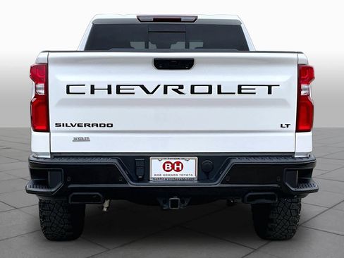 Used 2024 Chevrolet Silverado 1500 LT Trail Boss w/ Convenience Package II image 5