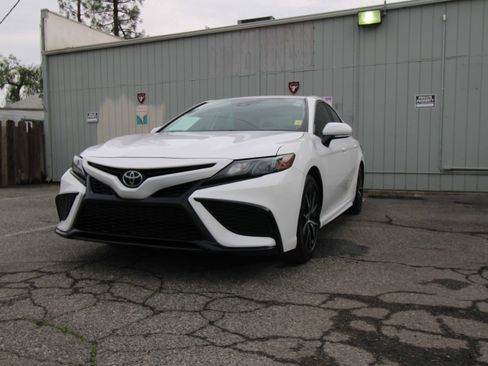 Used 2023 Toyota Camry SE image 64