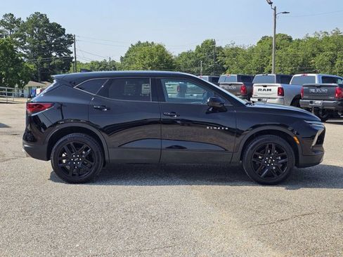 Used 2025 Chevrolet Blazer LT AWD/4WD image 7