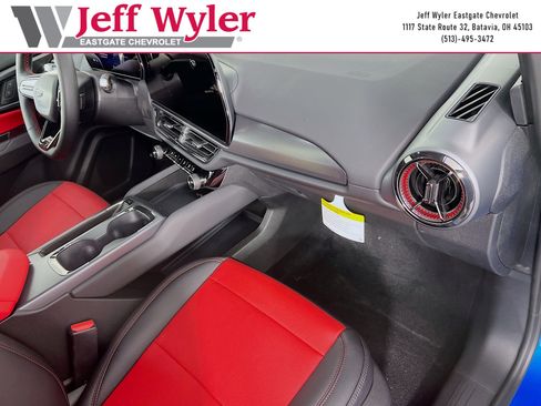 New 2025 Chevrolet Equinox EV RS w/ LPO, All-Weather Mat Package image 21